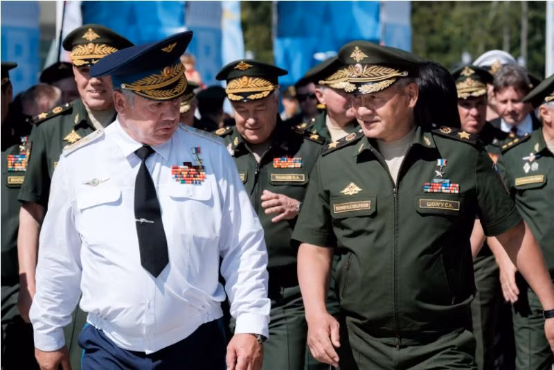 Man nhan man trinh dien cua KQ Nga mung sinh nhat 105