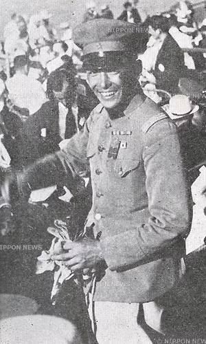 Là người mang tư tưởng nhân văn, Nishi Takeichi cũng cấm tuyệt đối các binh sỹ của mình được tổ chức các cuộc tấn công cảm tử vô ích, quan điểm của ông khá giống với tướng lĩnh Mỹ ở chỗ thay vì chết một cái chết vinh quang, hãy tìm cách sống sót và tiếp tục cống hiến cho tổ quốc. Nguồn ảnh: Nippon.