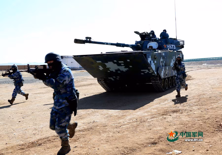 Bên cạnh đó, cuộc tập trận trên còn là lời nhắn nhủ của Bắc Kinh gửi tới nhiều nước khác trong khu vực về việc lực lượng Hải quân Trung Quốc có đủ sức mạnh để bảo vệ lợi ích cốt lõi của nước này, trên biển hoặc ở bất kỳ đâu. Nguồn ảnh: 81CN.