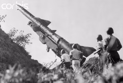 Tính tổng cộng toàn cuộc chiến, quân và dân ta đã bắn rơi tổng cộng khoảng 10.000 máy bay các loại trên bầu trời Việt Nam (con số trên không bao gồm các loại trực thăng và máy bay không người lái). Nguồn ảnh: Corbit.