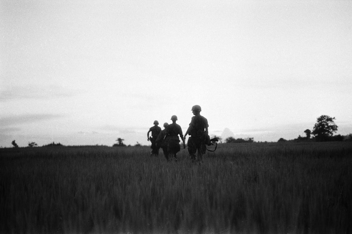 Ngoài ra, Chiến tranh Việt Nam cũng nắm giữ nhiều "kỷ lục" đáng quên khác của người Mỹ như số lượng máy bay Mỹ bị rơi nhiều nhất, nhiều B-52 rơi nhất, nhiều trực thăng được sử dụng nhất,... Nguồn ảnh: Theatlantic.