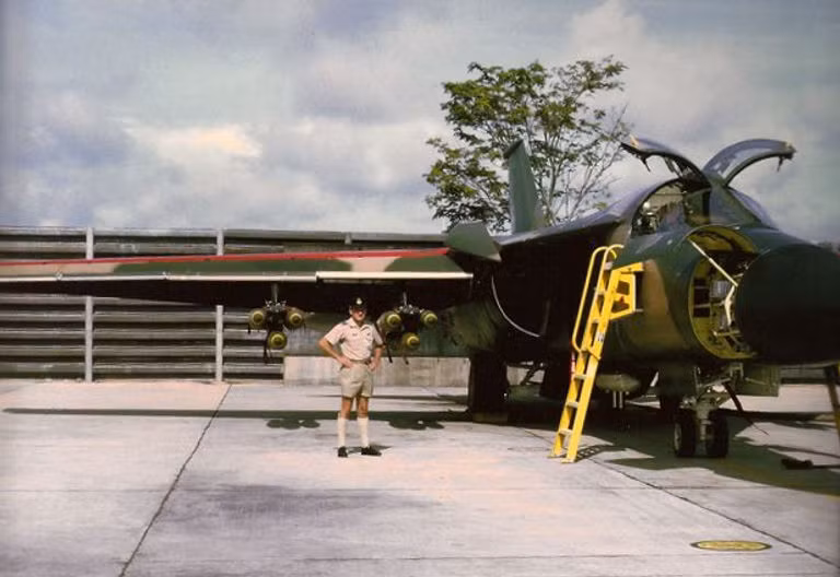 Có giá lên tới 10,3 triệu USD vào năm 1973 và thậm chí còn cao hơn nữa vào năm 1967, những chiếc tiêm kích-bom F-111 thậm chí còn có giá đắt hơn cả những máy bay B-52 siêu pháo đài bay cùng thời. Nguồn ảnh: F111.