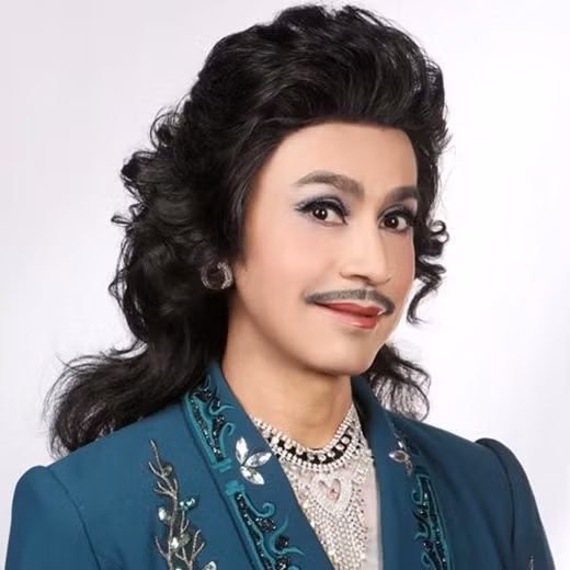 Yêu thích Tuấn Anh và theo đuổi phong cách của cã sĩ này, hiện tại, Tuấn Tú cũng sử dụng nghệ danh "Tuấn Anh 2" hoặc "Tuấn Anh 2016" để sử dụng trong các buổi biểu diễn hoặc trưng ra trong các MV mới của mình. Ngoài tiết lộ về sở thích, niềm đam mê, hình mẫu theo đuổi của mình, Tuấn Tú còn tiết lộ anh đã phải rất khó khăn, cố gắng để biến mình thành một nam ca sĩ Tuấn Anh thứ 2.