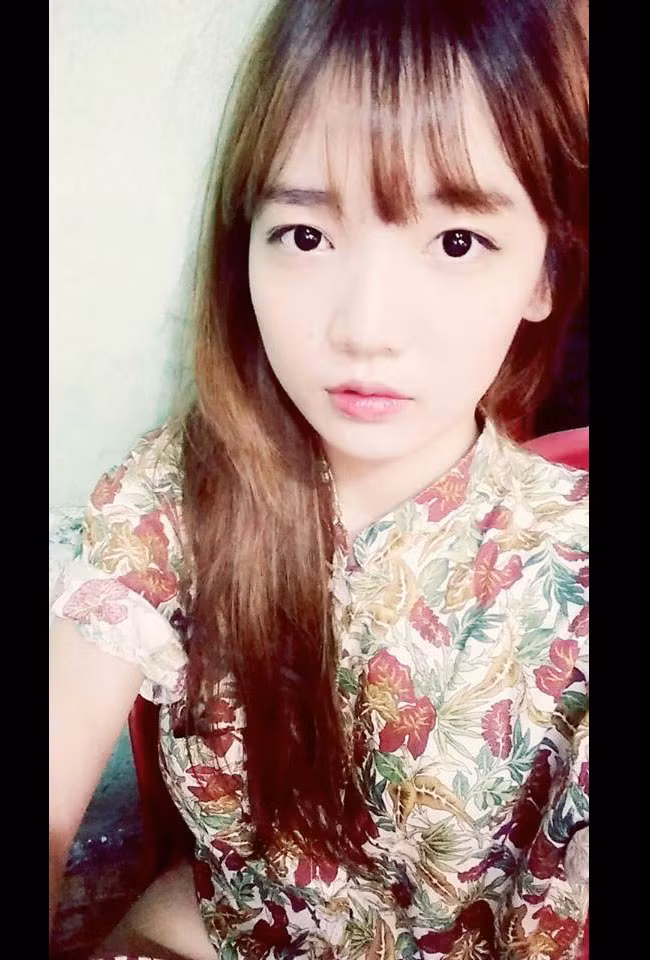 Được biết, cô nàng hot girl em gái Hari Won có tên là Rudya Yoo. Cô nàng hiện là sinh viên trường Đại học Khoa học Xã hội và Nhân văn TP HCM và đang sinh sống chung với cô chị gái nổi tiếng của mình. Rudya Yoo có tên gọi tắt rất thú vị là "R" - (cùng tên với một nhân vật zombie trong phim rất nổi tiếng - PV), dù không tham gia hoạt động nghệ thuật nhưng thỉnh thoảng Rudya Yoo cũng xuất hiện cùng chị tại một vài sự kiện.