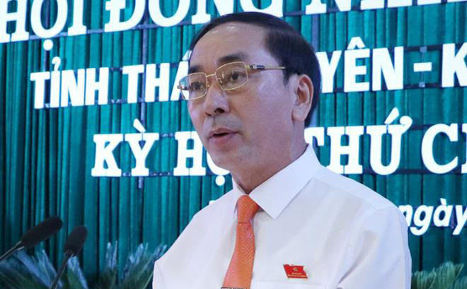  Ông Trần Quốc Tỏ, sinh năm 1962, quê Ninh Bình. Tháng 5/2020, Thủ tướng bổ nhiệm ông Tỏ làm Thứ trưởng Bộ Công an. Ông Tỏ là Ủy viên Trung ương Đảng, nguyên Bí thư Tỉnh ủy Thái Nguyên. 