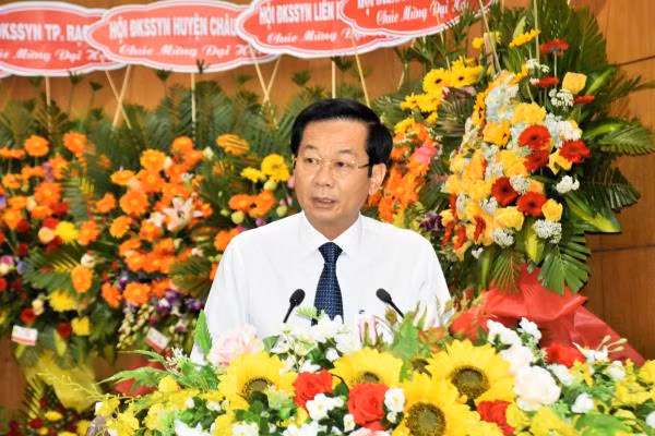 Ông Đỗ Thanh Bình quê tỉnh Cà Mau. Ông Bình từng giữ các chức vụ: Bí thư Huyện ủy Vĩnh Thuận, Trưởng ban tổ chức Tỉnh ủy, Phó Chủ tịch UBND tỉnh Kiên Giang.