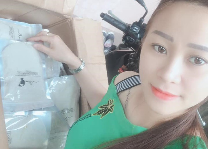 Về phía gia đình, ông Nguyễn Văn Sáng (bố cô giáo Tú Anh) cho biết, con gái ông đã về nhà lúc 2h sáng 2/10. Ông Sáng xin không chia sẻ gì thêm về vụ việc con gái ông mất tích mấy ngày qua. 