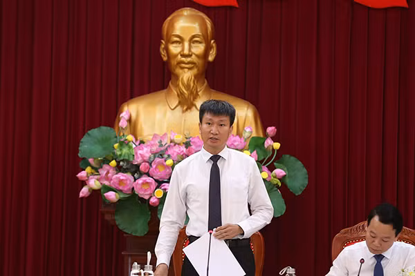 Tại Đại hội Đảng bộ tỉnh lần thứ XIX mới đây, ông Trần Huy Tuấn tái cử Ban Chấp hành Đảng bộ tỉnh. Tại Hội nghị lần thứ nhất Ban Chấp hành Đảng bộ tỉnh khóa XIX, ông được bầu giữ chức Phó Bí thư Tỉnh ủy khóa XIX, nhiệm kỳ 2020 - 2025.