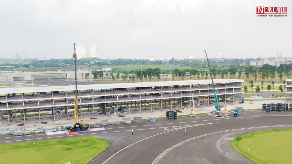 Trên trang chủ của F1 Việt Nam GP đến nay vẫn chưa có thông báo gì liên quan đến việc tháo dỡ các khu vực khán đài tại trường đua.