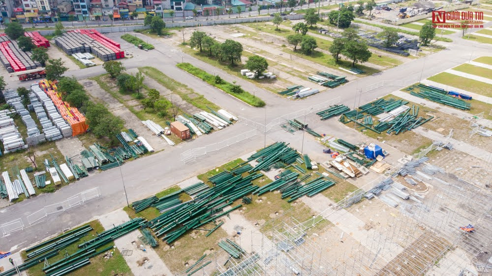 Khu vực khán đài sau khi tháo dỡ.