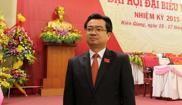 Năm 2008 - 11/2011 ông là Phó hiệu trưởng trường Đại học Kiến trúc TP.HCM.