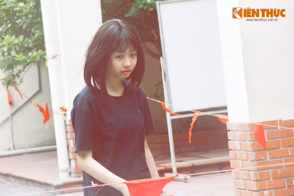 Đôi mắt có chút buồn và lo lắng của thí sinh sau khi hết giờ làm bài.