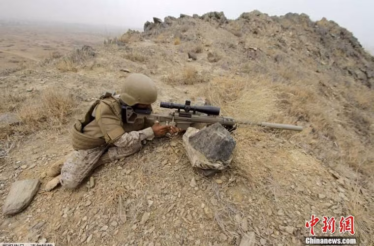 Các cuộc giao tranh giữa quân chính phủ Yemen với phiến quân Houthi và các cuộc không kích từ liên minh Ả-rập Xê-út đã khiến có 120.000 người phải sơ tán, nhiều người mất nhà cửa, hàng nghìn người thương vong.