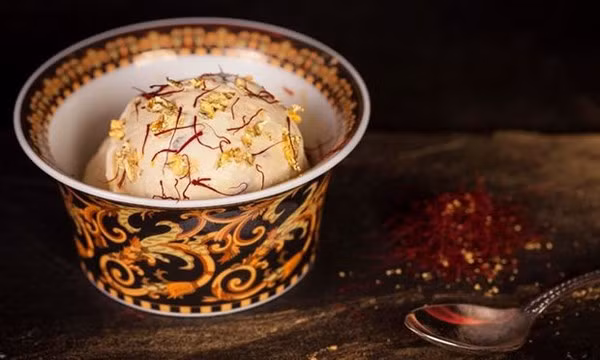 Dubai là một trong những thành phố giàu có bậc nhất thế giới và nơi đây cũng lập kỷ lục với cốc kem đắt nhất thế giới mang tên Black Diamond.