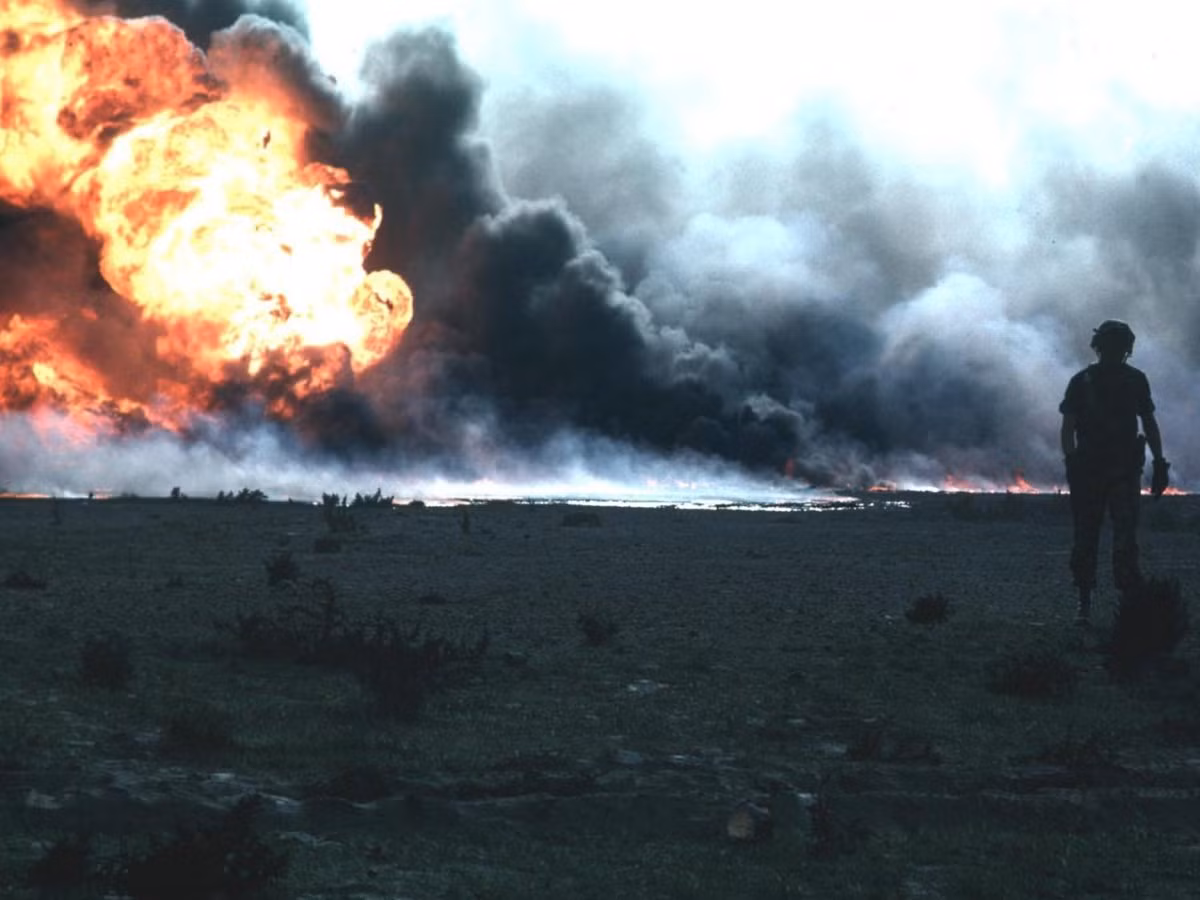 6. Kuwait, trữ lượng dầu thô là 104 tỷ thùng: Dầu mỏ chiếm hơn 50% GDP của Kuwait và quốc gia này đang có kế hoạch tăng sản lượng dầu lên 4 triệu thùng mỗi ngày vào năm 2020.