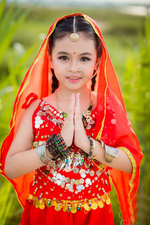 Suốt ba năm học liền, cô bé 8 tuổi này đều đạt danh hiệu học sinh giỏi.