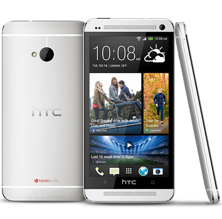 10. HTC One M7 Dual SIM: Chiếc điện thoại 2 sim này được trang bị màn hình Super LCD rộng 4.7 inch (1080 x 1920 pixels), dùng SoC lõi tứ Qualcomm APQ8064 xung nhịp 1.7 GHz, kết hợp cùng RAM 2GB, ROM 16GB. Giá tham khảo: 5,9 triệu đồng.