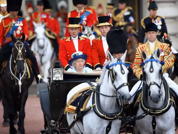 Nhung su that thu vi ve quyen luc cua Nu hoang Anh-Hinh-3