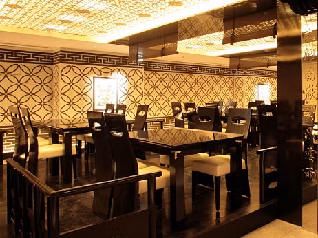 Không gian sang trọng tại nhà hàng Hàn Quốc có tên Gosireh ở Nhật Bản mà Bae Yong Joon mở từ năm 2006.