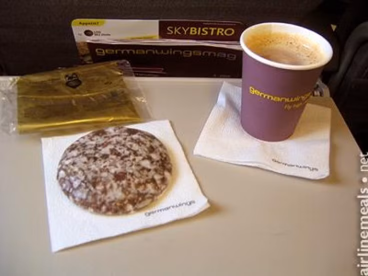 Các món ăn trên chuyến bay của Germanwings khá đơn giản, dễ vận chuyển và bảo quản trên máy bay.