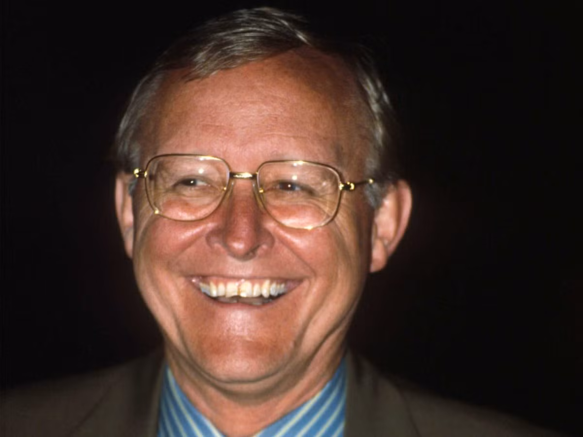 Jim Clark trở thành huyền thoại của Thung lũng Silicon nhờ việc thành lập Netscape - một công ty tạo trình duyệt web nổi tiếng. Tỷ phú công nghệ này còn kiếm thêm được rất nhiều tiền từ việc đầu tư vào Apple, Facebook và Twitter.