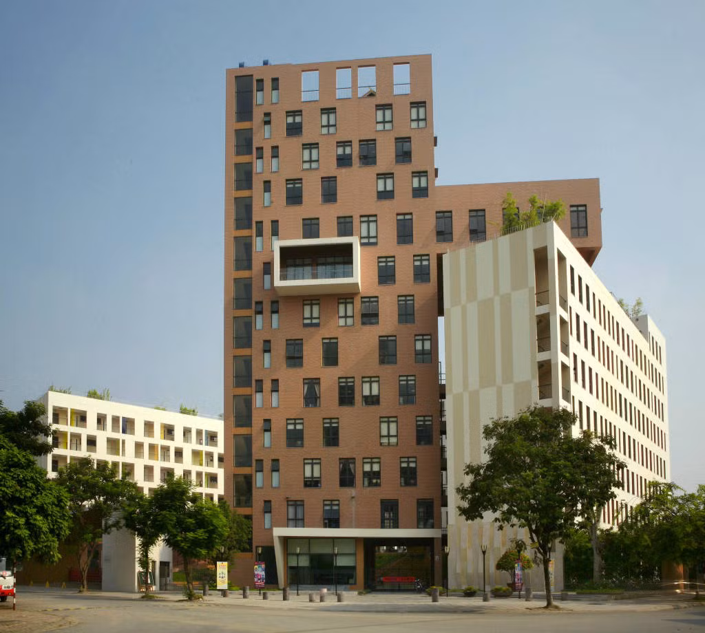 Công trình Trường Marie Curie (Từ Liêm – Hà Nội, 2014) của KTS Lê Duy Khoa, và cộng sự: KTS Nguyễn Việt Nam, KTS Đỗ Phương Nhung đạt giải công trình trường học.