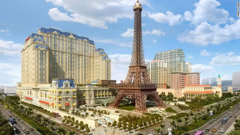 Tiếp theo vào đầu năm tới, khu nghỉ dưỡng Sands Parisian của Macau còn khai trương khu vui chơi có hình dáng giống y hệt tháp Eiffel của Pháp.