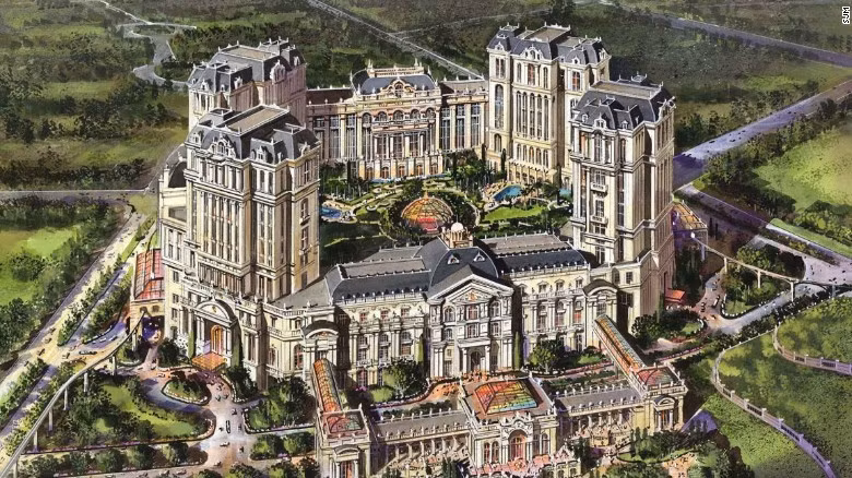 SJM’s Lisboa Palace – khu resort mới của Macau khai trương vào năm 2017 sẽ gồm có 3 khách sạn hạng sang: Lisboa Hotel, Palazzo Versace và một khách sạn do kiến trúc sư Karl Lagerfeld thiết kế.