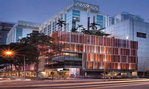 Một khách sạn khác phục vụ SEA Games năm nay là Khách sạn Amara: Đây là một khách sạn tuyệt đẹp ở trung tâm thành phố, cách sân bay quốc tế Changi Singapore chỉ vài phút. Khách sạn có 392 phòng, là một nơi dừng chân lý tưởng cho du khách.