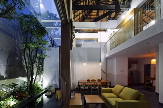 Kiến trúc của ngôi nhà mang đến cảm giác thoải mái, thư thái, khiến người ta cảm nhận như mình đang ở một nơi nghỉ dưỡng.