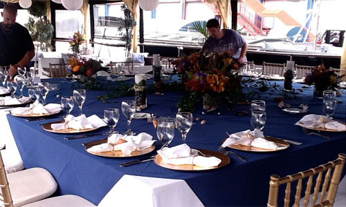 Noi that sang trong cua tau du lich Trung Quoc bi chim-Hinh-7