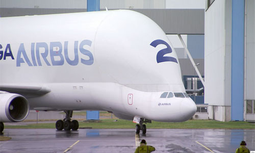 Với sự kiện này, Vietnam Airlines chính thức trở thành hãng hàng không thứ hai trên thế giới khai thác dòng máy bay hiện đại A350 XWB.