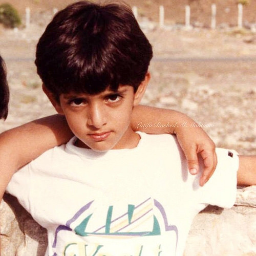 Giống như các công chúa hoàng tử khác, thời niên thiếu của Hoàng tử Rashid cũng sống trong nhung lụa, giàu sang.