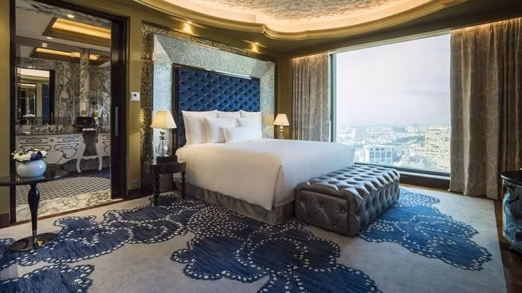 Lo bi mat cuc hot khach san 6 sao nha vo Thanh Bui-Hinh-5