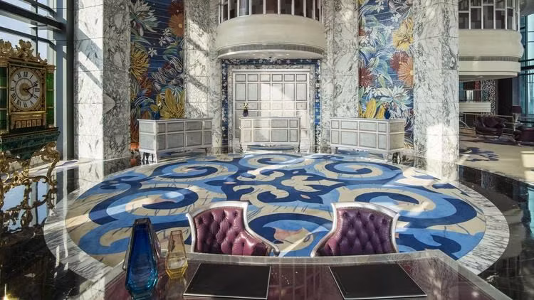 Lo bi mat cuc hot khach san 6 sao nha vo Thanh Bui-Hinh-3