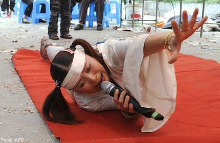 Lung mua iPhone 7, dong ho thong minh dot cho nguoi am-Hinh-2