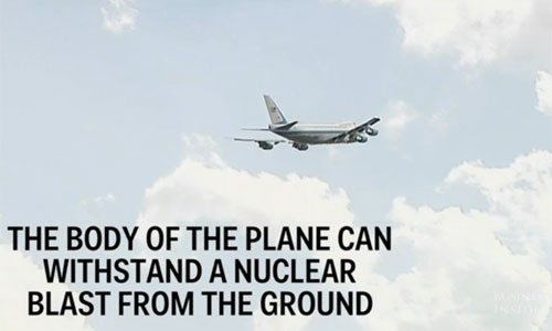 Phần thân của chuyên cơ được thiết kế đặc biệt có thể chịu được sức công phá của vũ khí hạt nhân từ mặt đất.