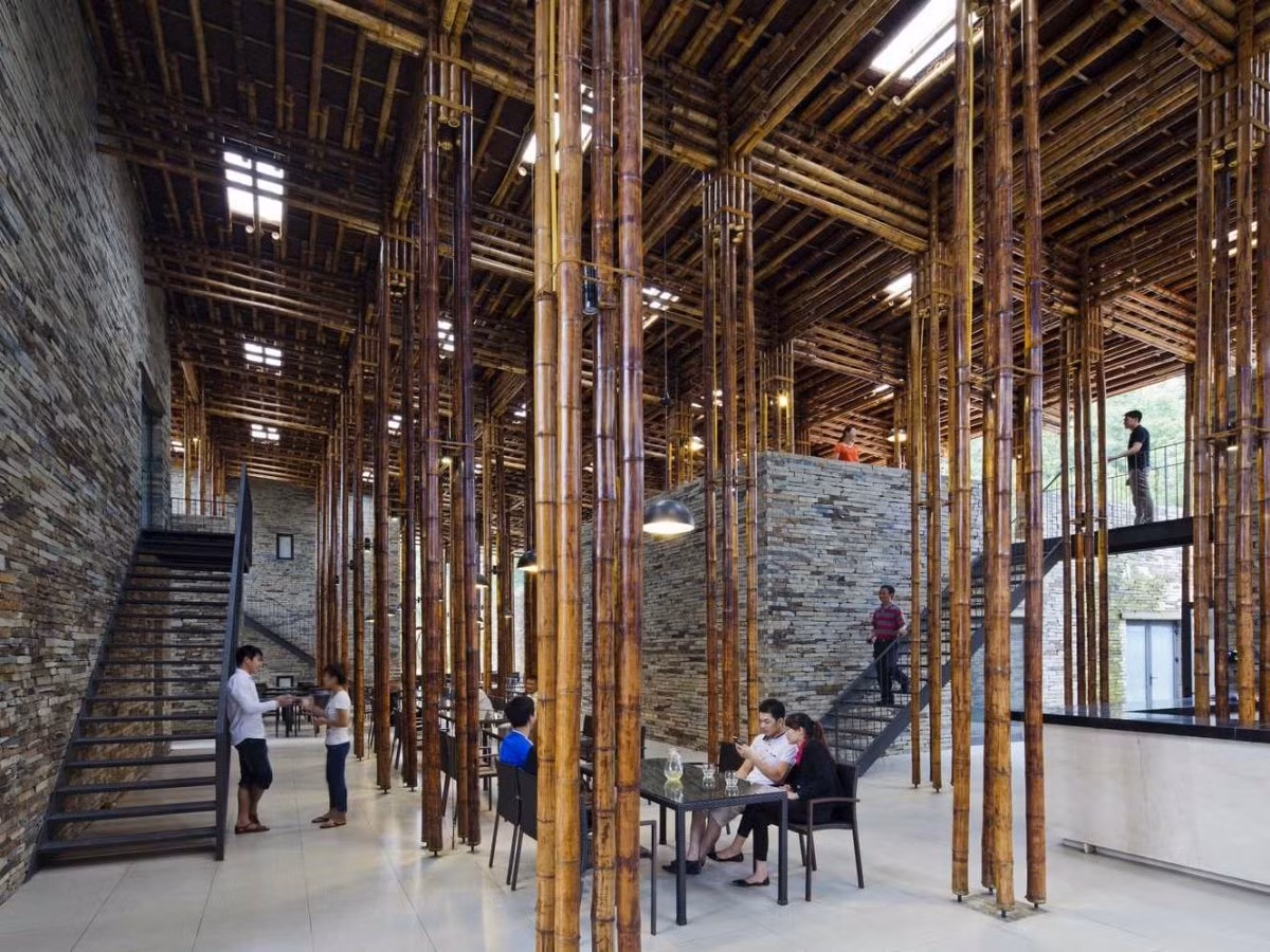 Hạng mục Kiến trúc thân thiện (Hospitality Architecture): công trình Nhà hàng Sơn La của công ty Võ Trọng Nghĩa.