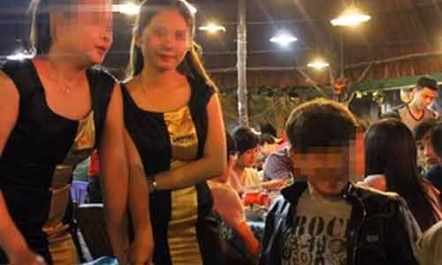 Lat tay manh nghe ngon ngu co the cua gai PG