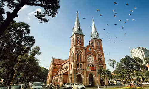 Nguoi giau TP HCM tang khung nhat chau A