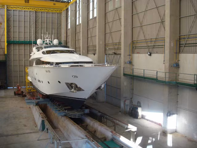 Chiếc Valoria được đánh giá là một trong những "biệt thự nổi" hoành tráng nhất thế giới.