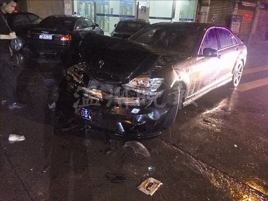 Tranh gianh gai dep, hai dai gia dam nat sieu xe-Hinh-2