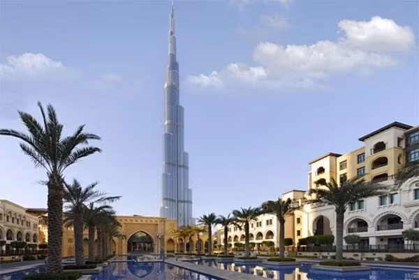  Khả năng mắc nợ ở Dubai là 0: Ở Dubai, nếu bạn rơi vào tình trạng nợ nần và không có khả năng hoàn trả lại tiền, bạn có thể bị tống vào nhà tù hoặc bị trục xuất. Có rất nhiều chiếc xe sang trọng được tìm thấy bị bỏ rơi tại các bãi trông xe ở sân bay do một số người nước ngoài mắc nợ bỏ trốn về nước.