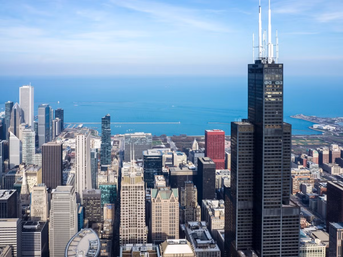 4. Tháp Willis Tower, ở Chicago, Mỹ (1974): Tháp Willis hay còn gọi là Tháp Sears, hiện vẫn là tòa nhà cao nhất ở Chiago với chiều cao 442 m. Tòa nhà 110 tầng này được xây dựng vào năm 1974.