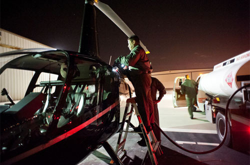 Dưới đây là hình ảnh sản xuất trực thăng của hãng Robinson. 80% trực thăng của hãng đều được thực hiện tại nhà máy của họ ở Zamperini Field tại Torrance, California (Mỹ).