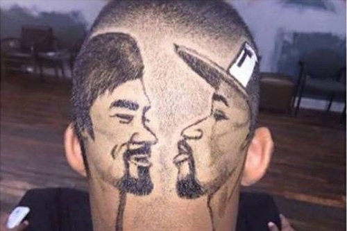 Người đàn ông kỳ dị này đang cố kể một câu chuyện đặc biệt với kiểu tóc “dị” với hình ảnh khuôn mặt hai người đàn ông.