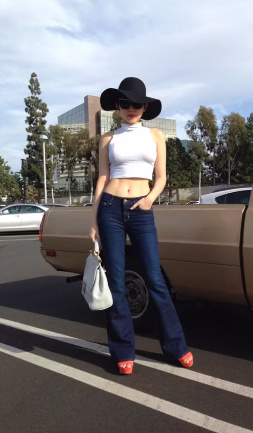 Mẫu túi xách tay sang trọng của thương hiệu Dolce &amp; Gabbana nằm trong bộ sưu tập túi hiệu của Tóc Tiên.