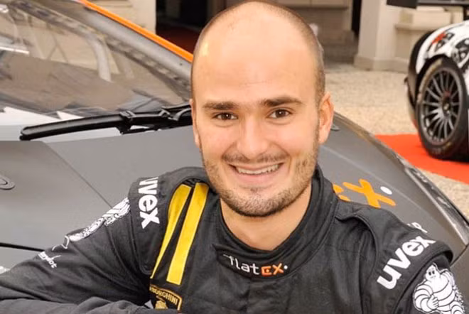 Thú vui của Albert là tham gia và giành chiến thắng tại nhiều giải đua xe thể thao trên khắp nước Đức.