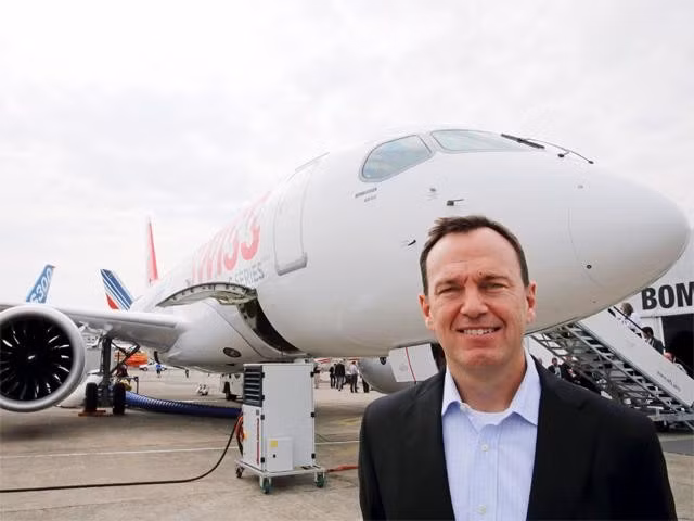 Chiếc CS100 là một mẫu máy bay khác của Bombardier giới thiệu tại Paris Air Show 2015.