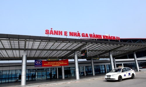 Tháng 12/2013, Cảng hàng không quốc tế Nội Bài đã khai trương sảnh E – Nhà ga hành khách T1 kéo dài.